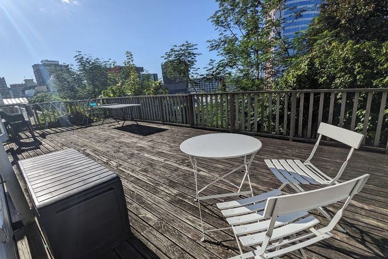 Photo of property in 221a The Terrace, Wellington Central, Wellington, 6011