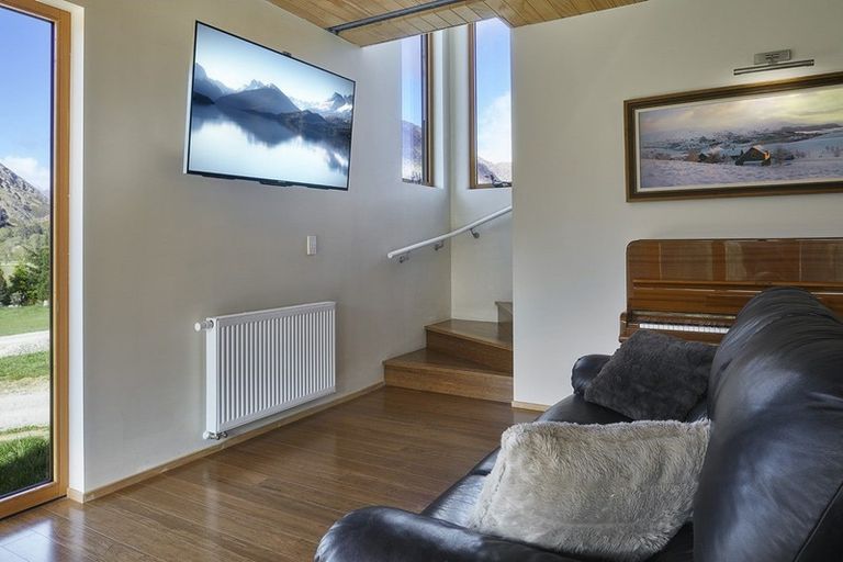 Photo of property in 62 Fitzpatrick Road, Dalefield, Queenstown, 9371