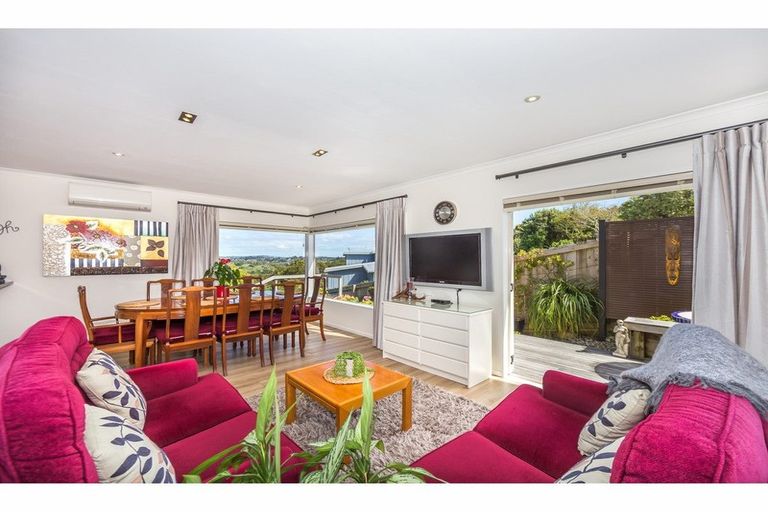 Photo of property in 32 Blue Heron Rise, Stanmore Bay, Whangaparaoa, 0932