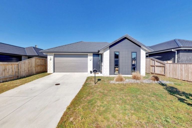 Photo of property in 38 Te Kio Crescent, Papamoa Beach, Papamoa, 3118