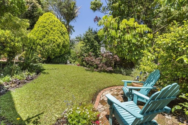 Photo of property in 7 Dallow Place, Henderson, Auckland, 0612