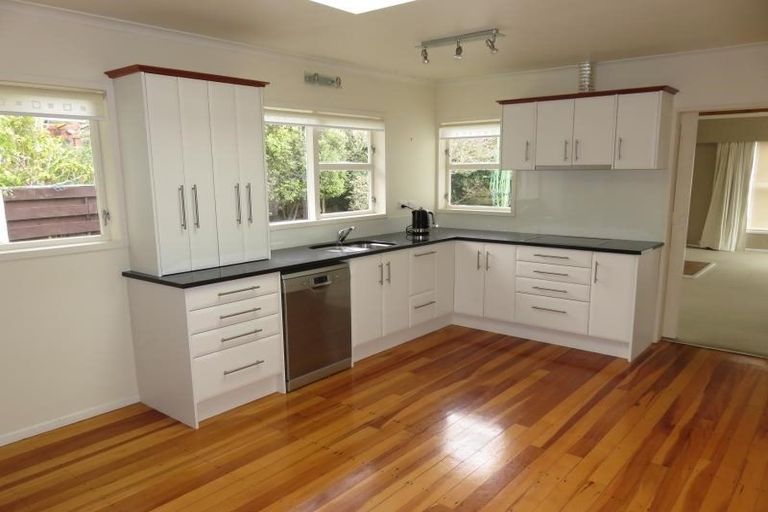 Photo of property in 25 Cranwell Street, Churton Park, Wellington, 6037