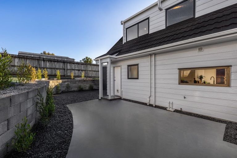 Photo of property in 102 Langdale Avenue, Paraparaumu, 5032