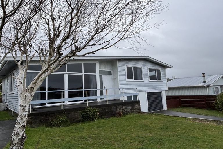 Photo of property in 12 Eskdale Road, Papakowhai, Porirua, 5024