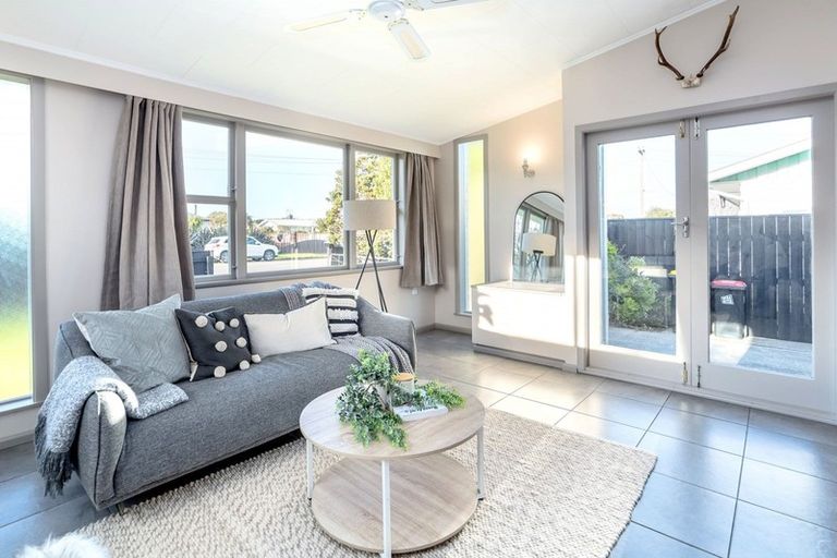 Photo of property in 64 Brandon Street, Featherston, 5710