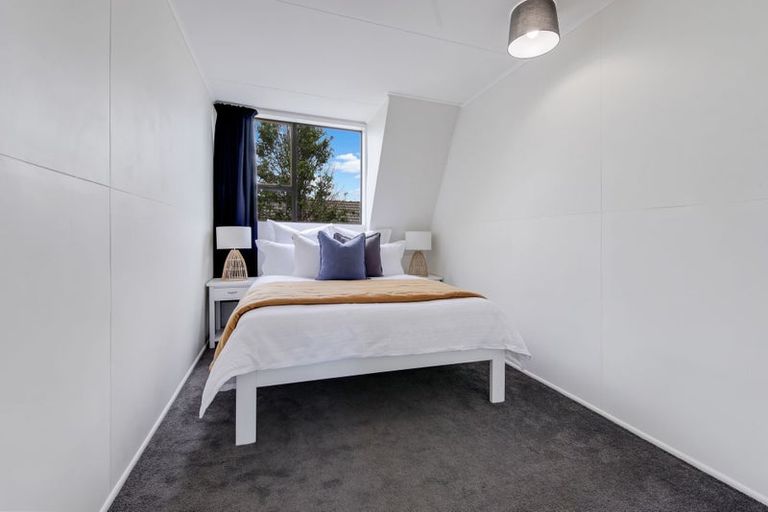 Photo of property in 4/43 Brockworth Place, Riccarton, Christchurch, 8011