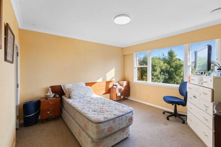 Photo of property in 39 Gloucester Street, Takaro, Palmerston North, 4412