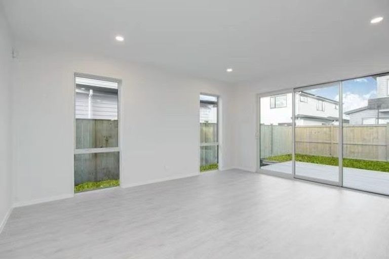 Photo of property in 20 Pinefield Road, Whenuapai, Auckland, 0618