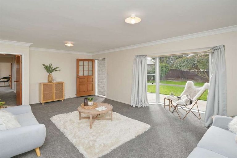 Photo of property in 4 Daytona Place, Parklands, Christchurch, 8083