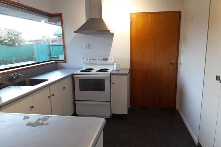 Photo of property in 2/20 Lyndon Street, Riccarton, Christchurch, 8011