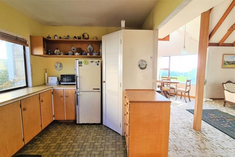 Photo of property in 6 Halse Place, Opunake, 4616