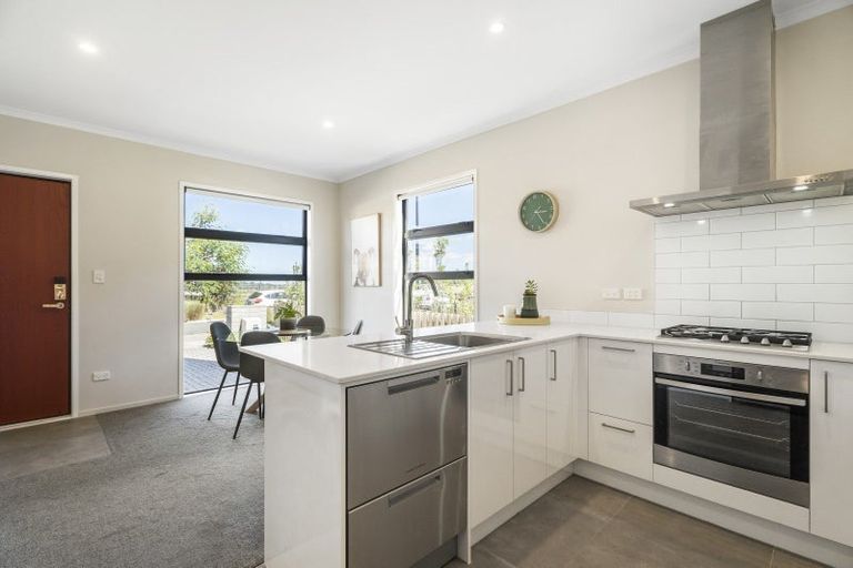 Photo of property in 31 Pukewhero Rise, Westgate, Auckland, 0614