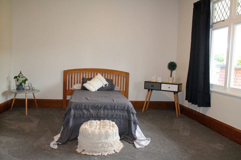 Photo of property in 972 Tremaine Avenue, Roslyn, Palmerston North, 4414