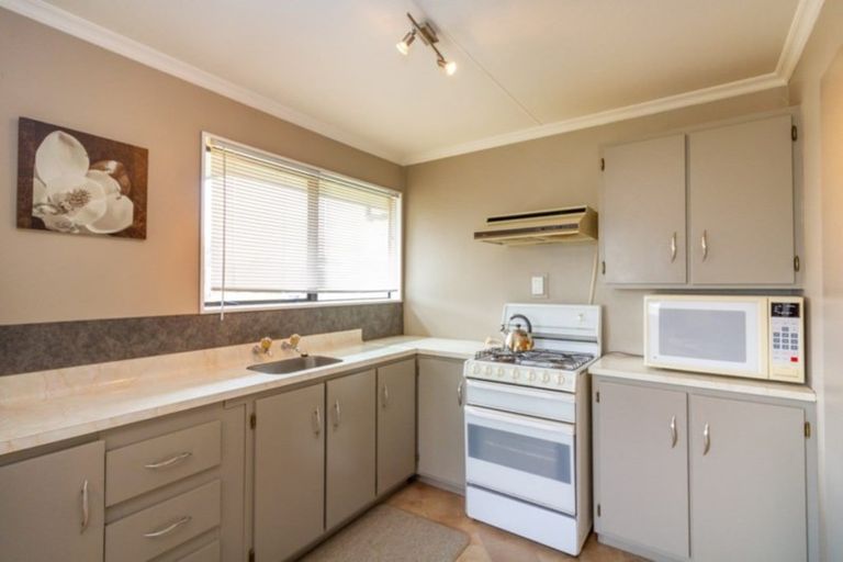 Photo of property in 5 Cemetery Road, Sanson, 4817