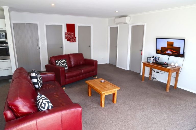 Photo of property in 28 Brecon Road, Stratford, 4332