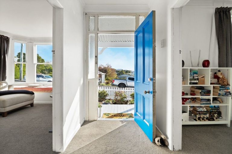 Photo of property in 27 Galloway Street, Mornington, Dunedin, 9011