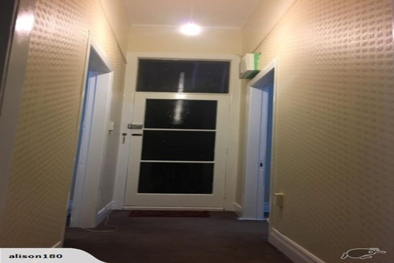 Photo of property in 13 Mortimer Terrace, Aro Valley, Wellington, 6021