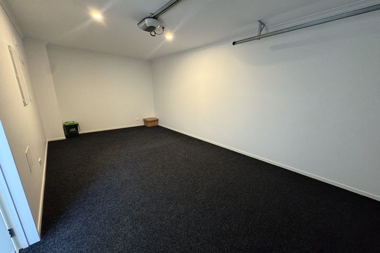 Photo of property in 20 Gilbert Hall Way, Swanson, Auckland, 0614