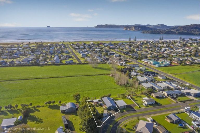 Photo of property in 12 Carina Way, Whitianga, 3510