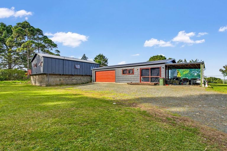 Photo of property in 129 Mcleod Road, South Head, Helensville, 0874