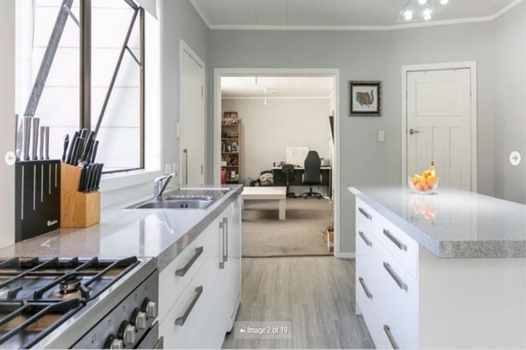 Photo of property in 61 Milton Road, Bluff Hill, Napier, 4110