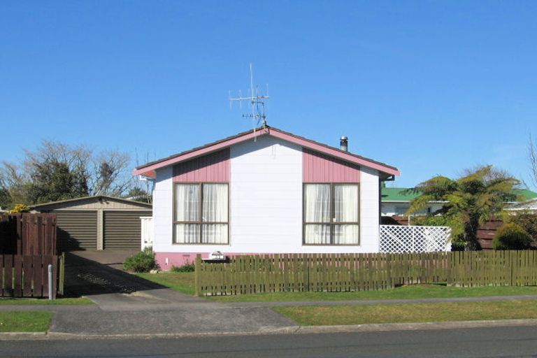 Photo of property in 33 Sunnyside Road, Nawton, Hamilton, 3200