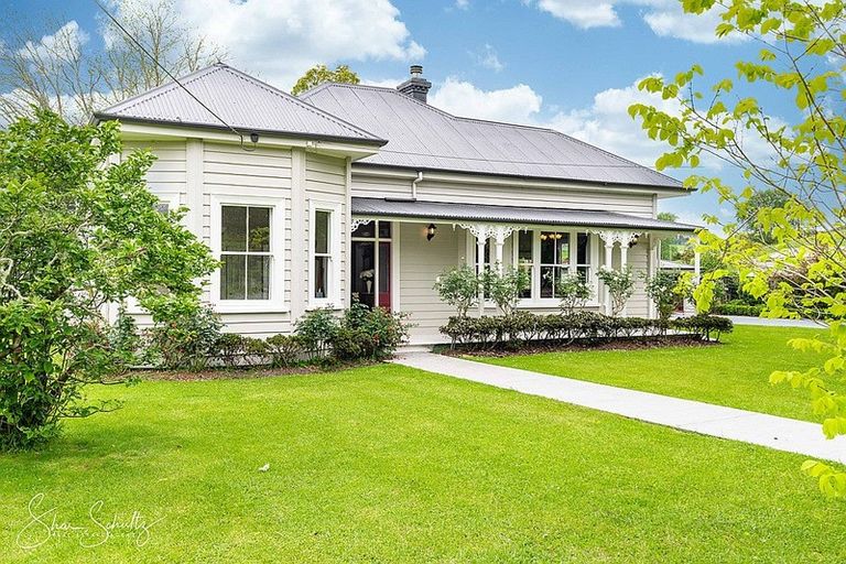 Photo of property in 31 Franklin Road, Paparoa, 0571