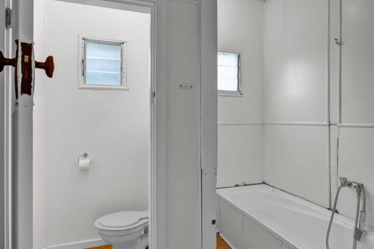 Photo of property in 50 Terou Street, Manaia, 4612