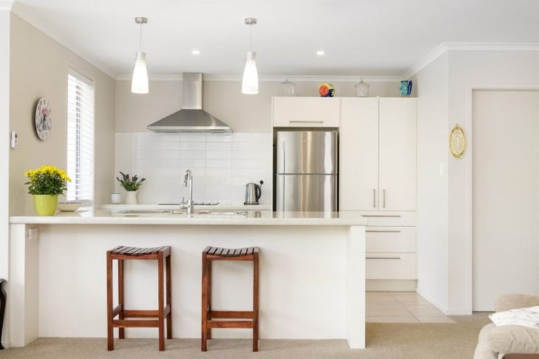 Photo of property in 2 Seashell Drive, Papamoa Beach, Papamoa, 3118