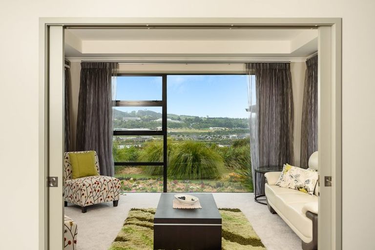 Photo of property in 26 Broadwater Close, Pyes Pa, Tauranga, 3112