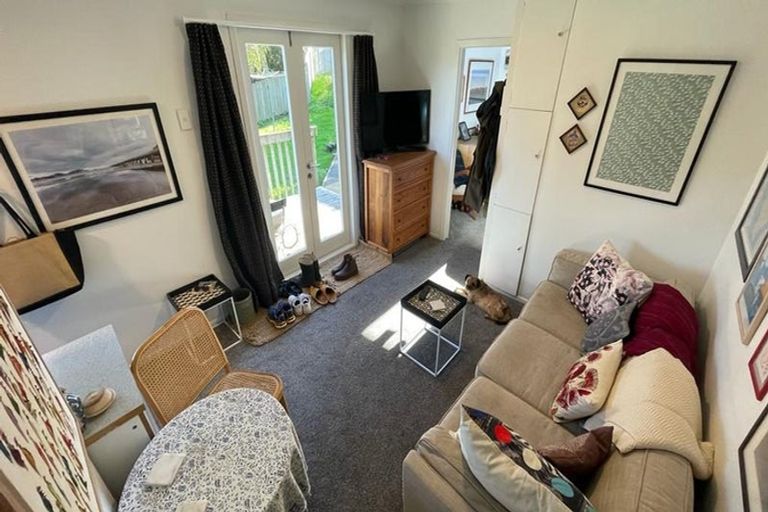 Photo of property in 6a Kiriwai Road, Paremata, Porirua, 5024