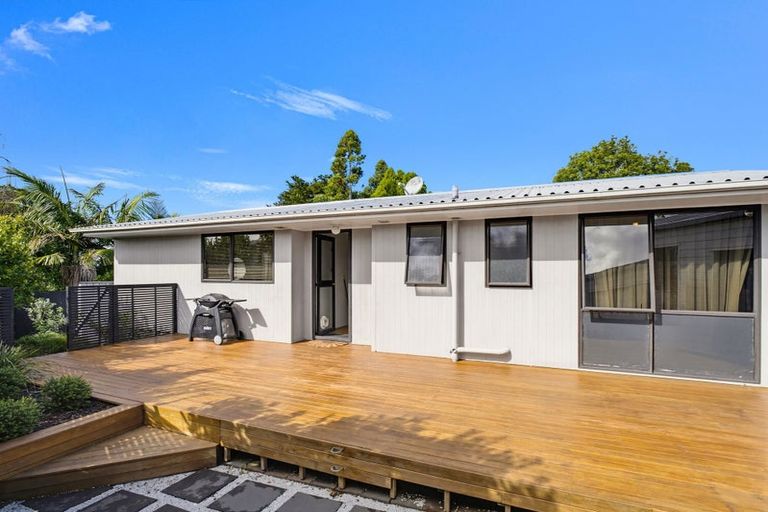 Photo of property in 2/342c Royal Road, Massey, Auckland, 0614
