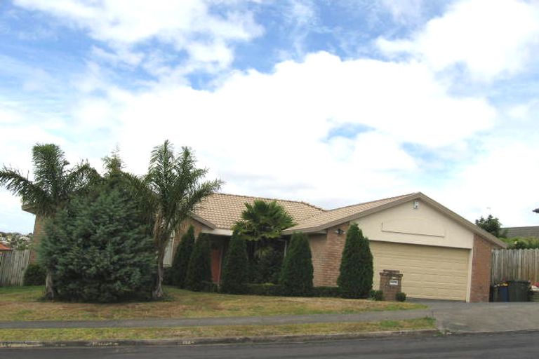 Photo of property in 8 Lorikeet Place, Unsworth Heights, Auckland, 0632