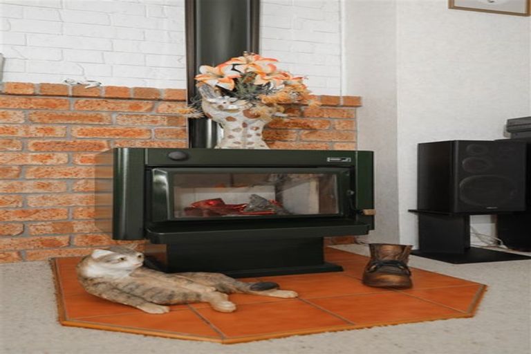 Photo of property in 83 Kimihia Road, Huntly, 3700