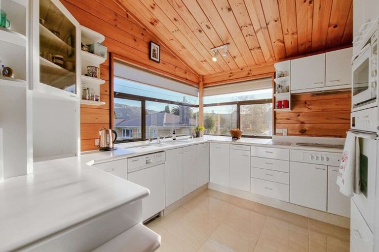 Photo of property in 13a Grand Vue Road, Kawaha Point, Rotorua, 3010