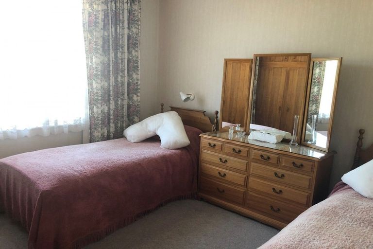 Photo of property in 1 Montrose Avenue, Culverden, 7392