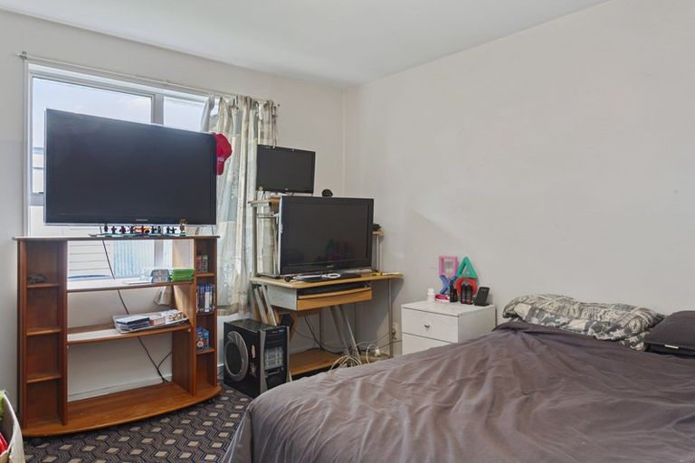 Photo of property in 37 Saint Johns Street, Woolston, Christchurch, 8062