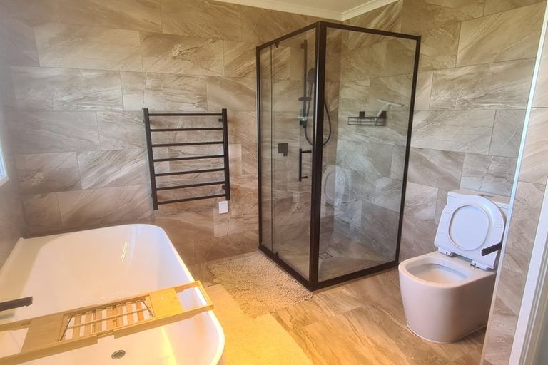 Photo of property in 2 Winstone House Road, Paerata, 2124