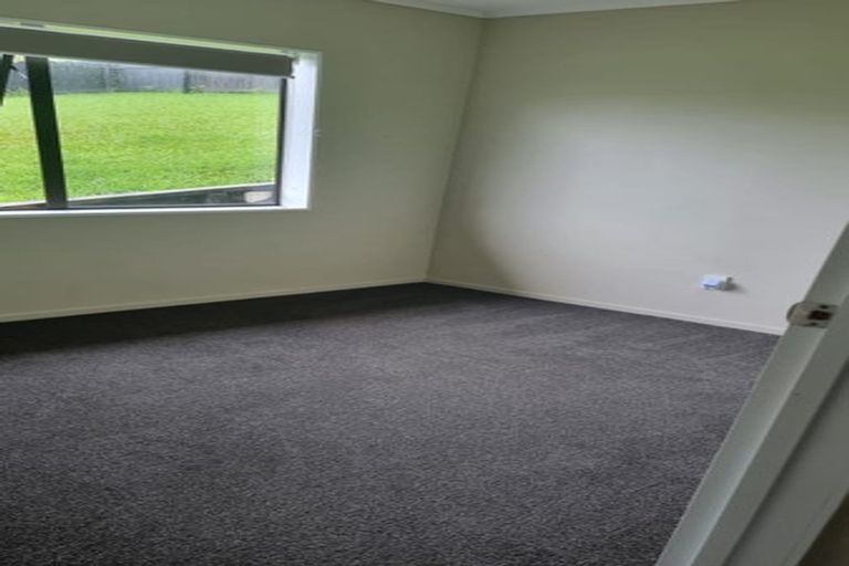 Photo of property in 6 Sherpa Place, Massey, Auckland, 0614