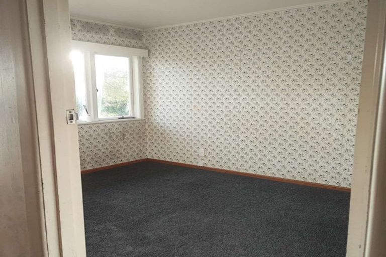 Photo of property in 37 Shoreham Street, Avondale, Auckland, 0600