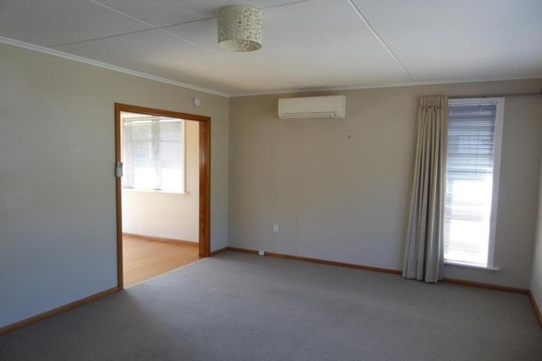 Photo of property in 8 Parnell Street, Fairfield, Lower Hutt, 5011