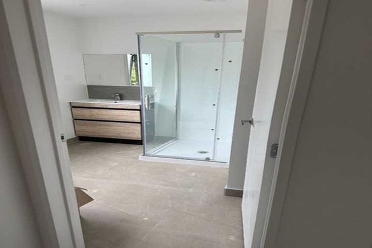 Photo of property in 11c Regency Place, Sunnynook, Auckland, 0632