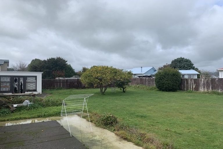 Photo of property in 6 Bartholomew Road, Levin, 5510