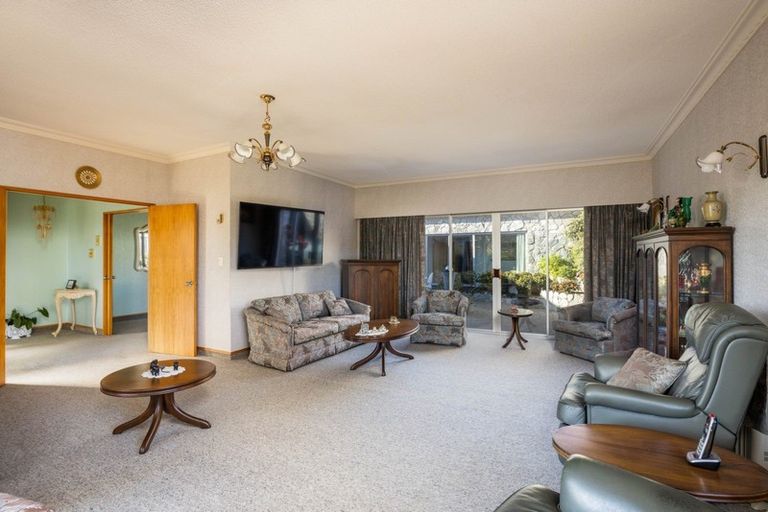 Photo of property in 166 Heta Road, Highlands Park, New Plymouth, 4312