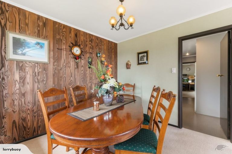 Photo of property in 42 Paparata Road, Bombay, 2675