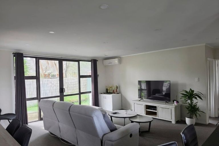 Photo of property in 2/57 Cardiff Road, Pakuranga, Auckland, 2010