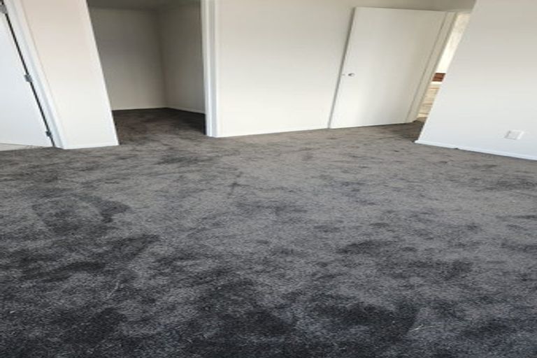 Photo of property in 708a Massey Road, Mangere, Auckland, 2022