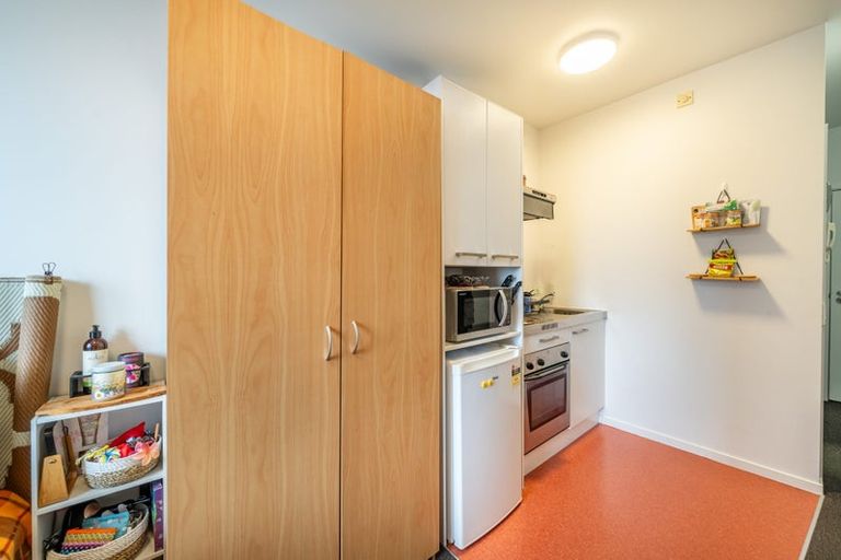 Photo of property in Orange Apartments/victoria Centr, 903/169 The Terrace, Wellington Central, Wellington, 6011