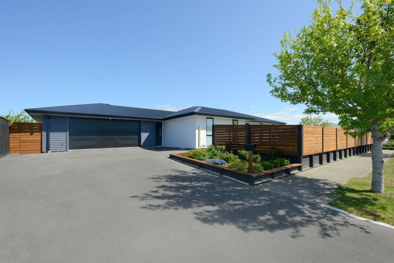 Photo of property in 9 Seaward Street, Pegasus, 7612