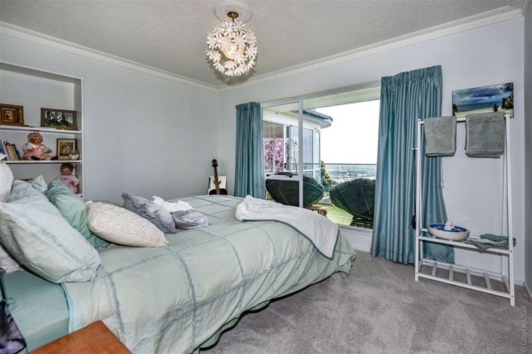 Photo of property in 220b Mount Pleasant Road, Mount Pleasant, Christchurch, 8081